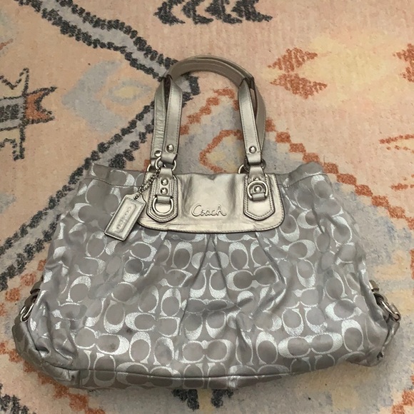 Silver coach signature handbag - Picture 1 of 6